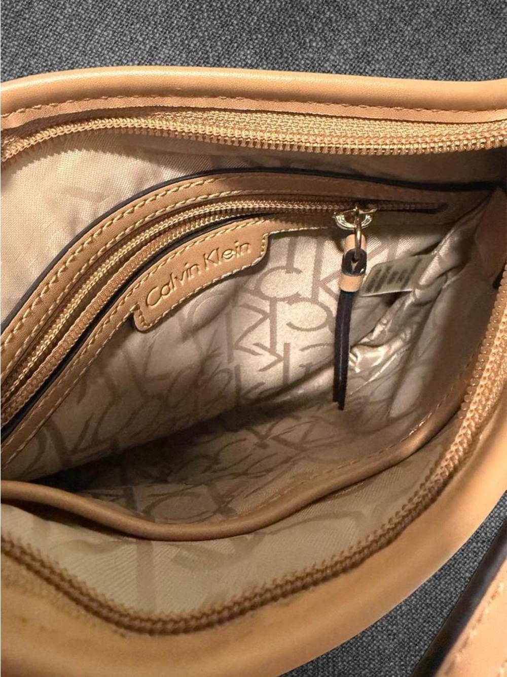 Calvin Klein White Monogram Crossbody Bag With Tan Trim - Picture 4 of 8